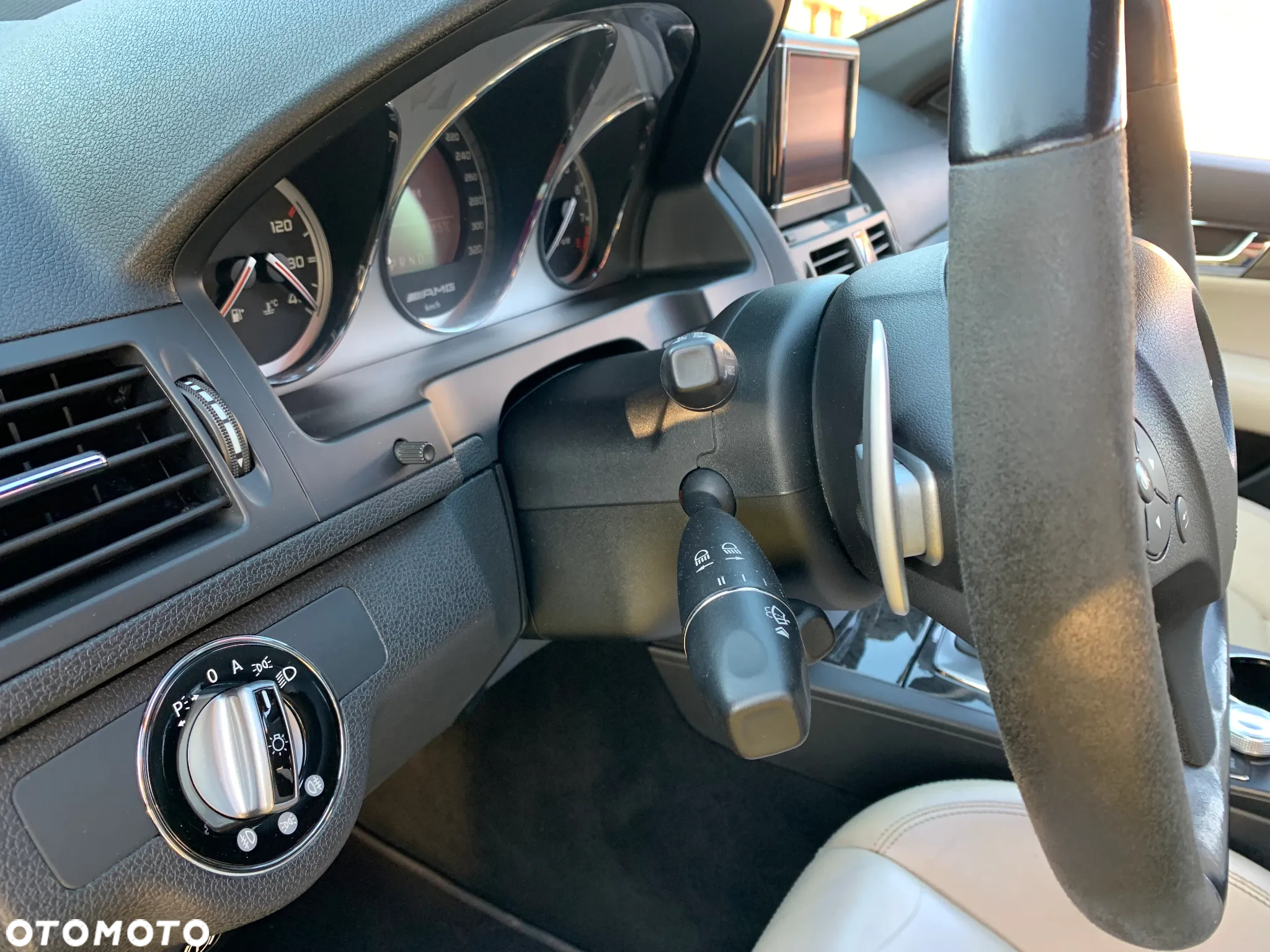 Mercedes-Benz Klasa C 63 AMG T 7G-TRONIC Performance Plus SPORT EDITION - 33
