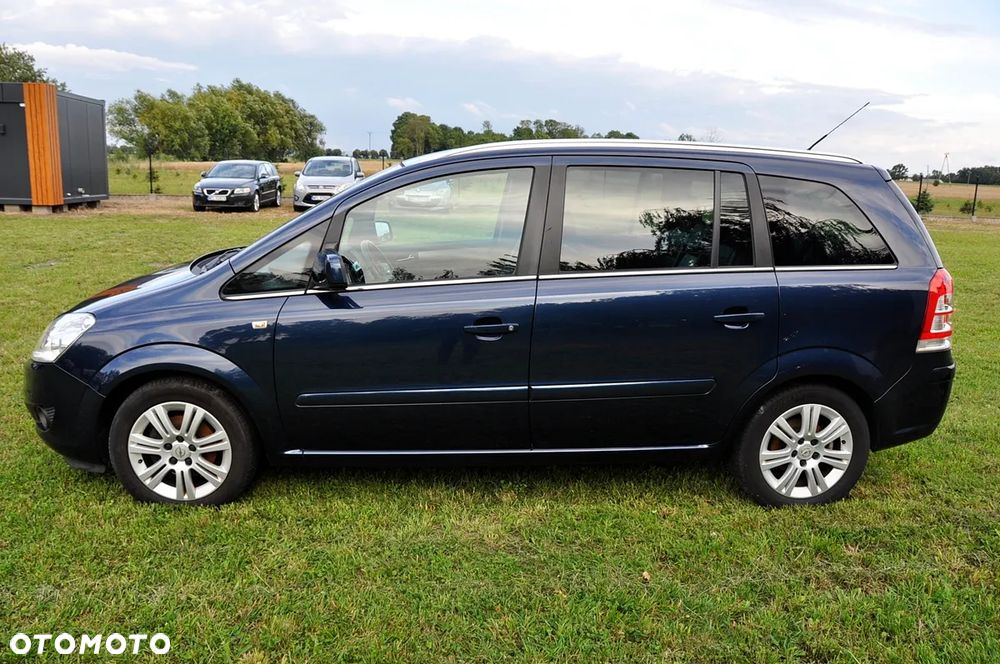 Opel Zafira 1.8 Cosmo - 2