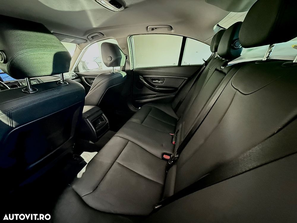 BMW Seria 3 318d Luxury Line - 7
