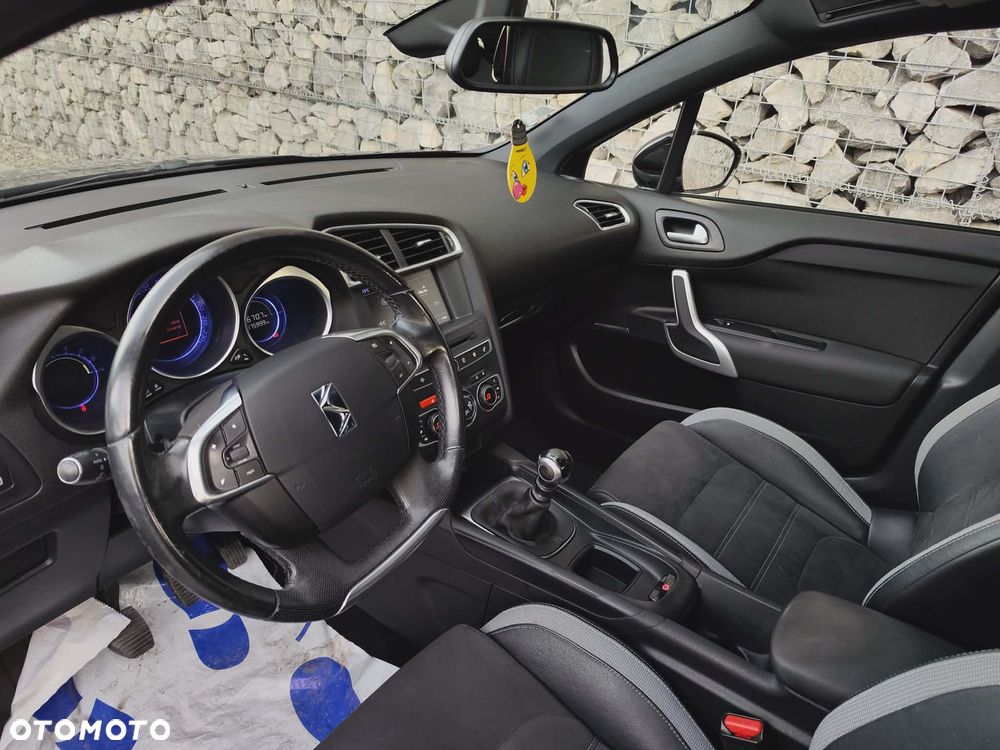 Citroën DS4 PureTech 130 Stop&Start SoChic - 23