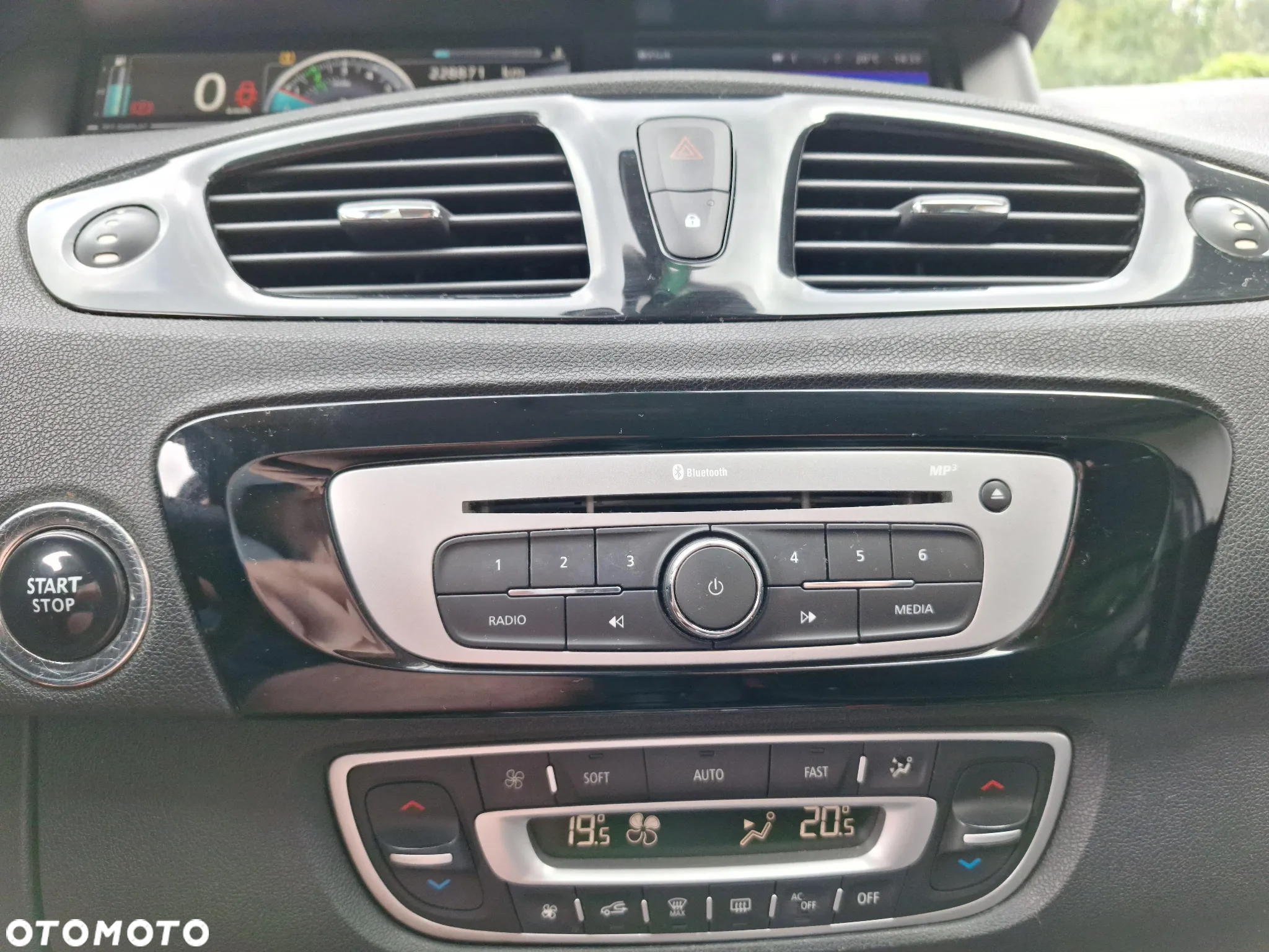 Renault Scenic Xmod 1.5 dCi Bose EDition - 14