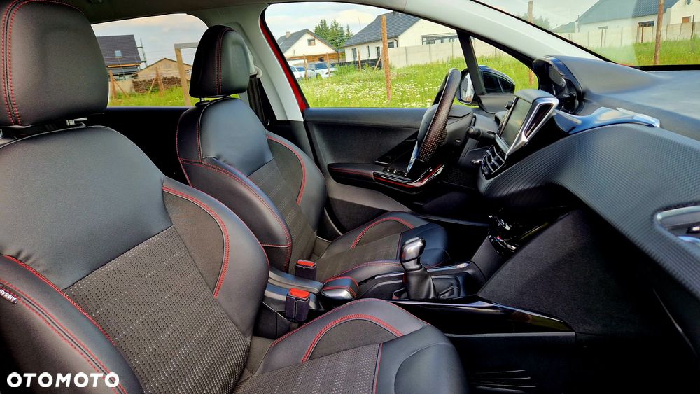 Peugeot 2008 PureTech 110 Stop&Start GT-Line Edition - 17