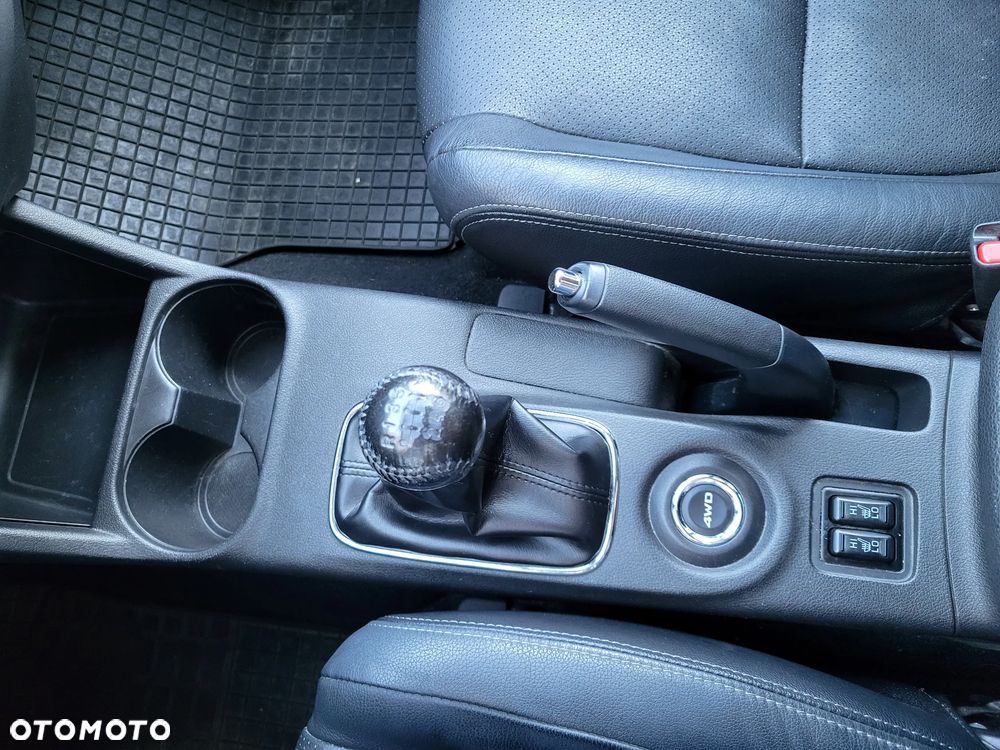 Mitsubishi Outlander 2.2 DID Instyle Navi - 18