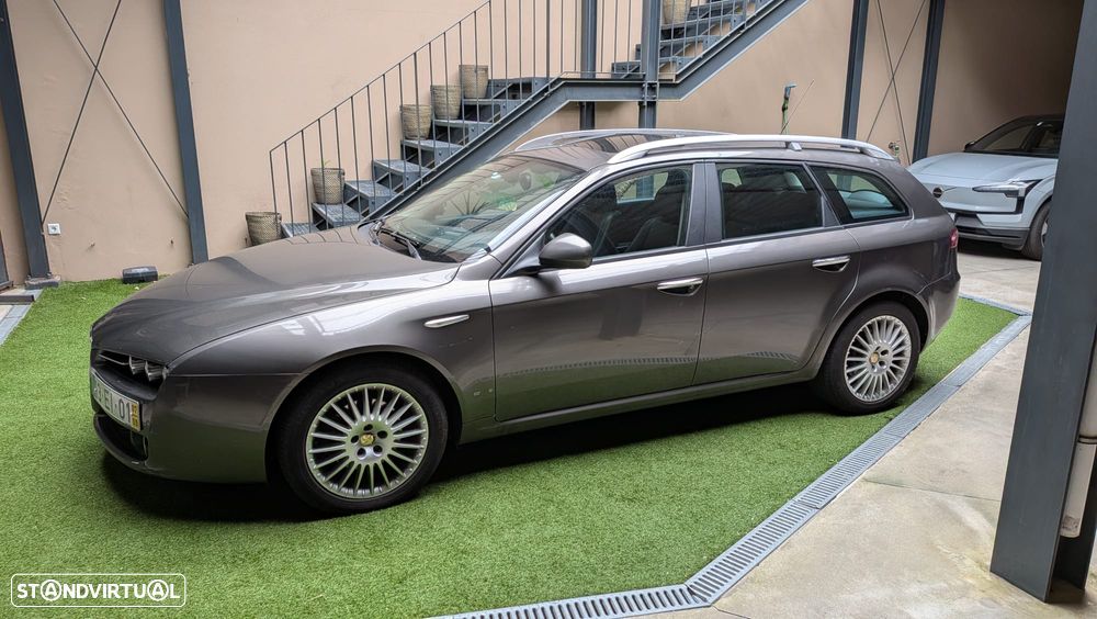 Alfa Romeo 159 Sportwagon 1.9 JTDm 16V 280 - 1