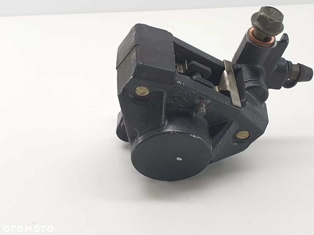 Zacisk Hamulcowy Przod  Skuter Govecs Go - 3