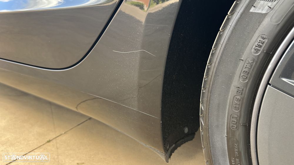 Tesla Model 3 Long-Range Dual Motor AWD - 16