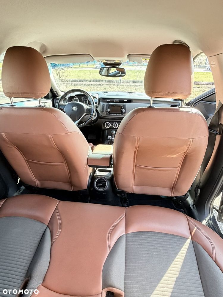 Alfa Romeo Giulietta 2.0 JTDM Exclusive TCT - 13