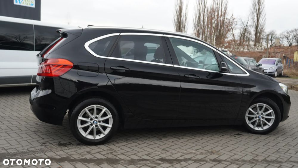 BMW Seria 2 216d - 10