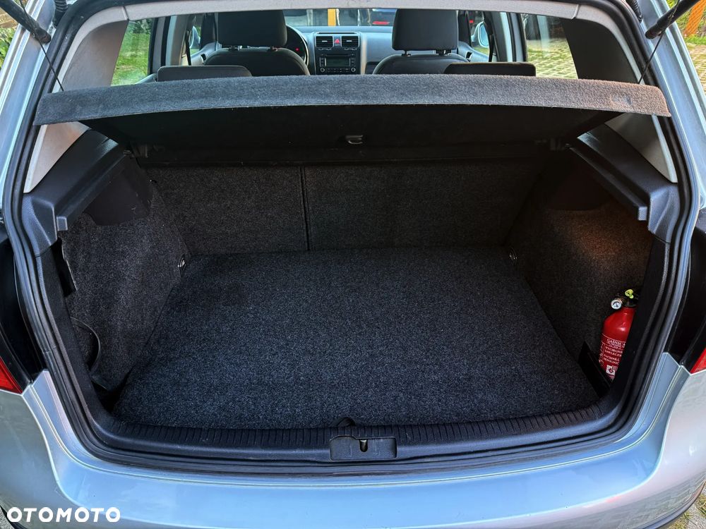 Volkswagen Golf V 1.9 TDI Trendline - 25