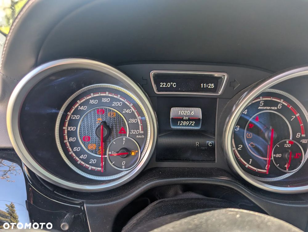 Mercedes-Benz GLS - 21