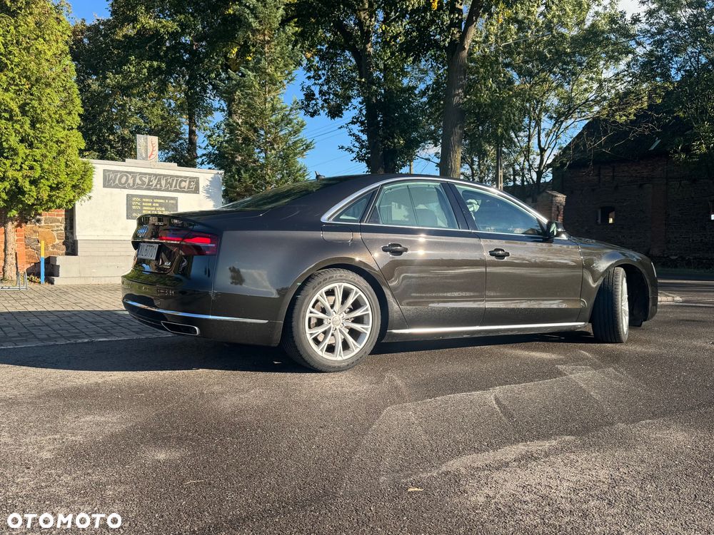 Audi A8 - 7
