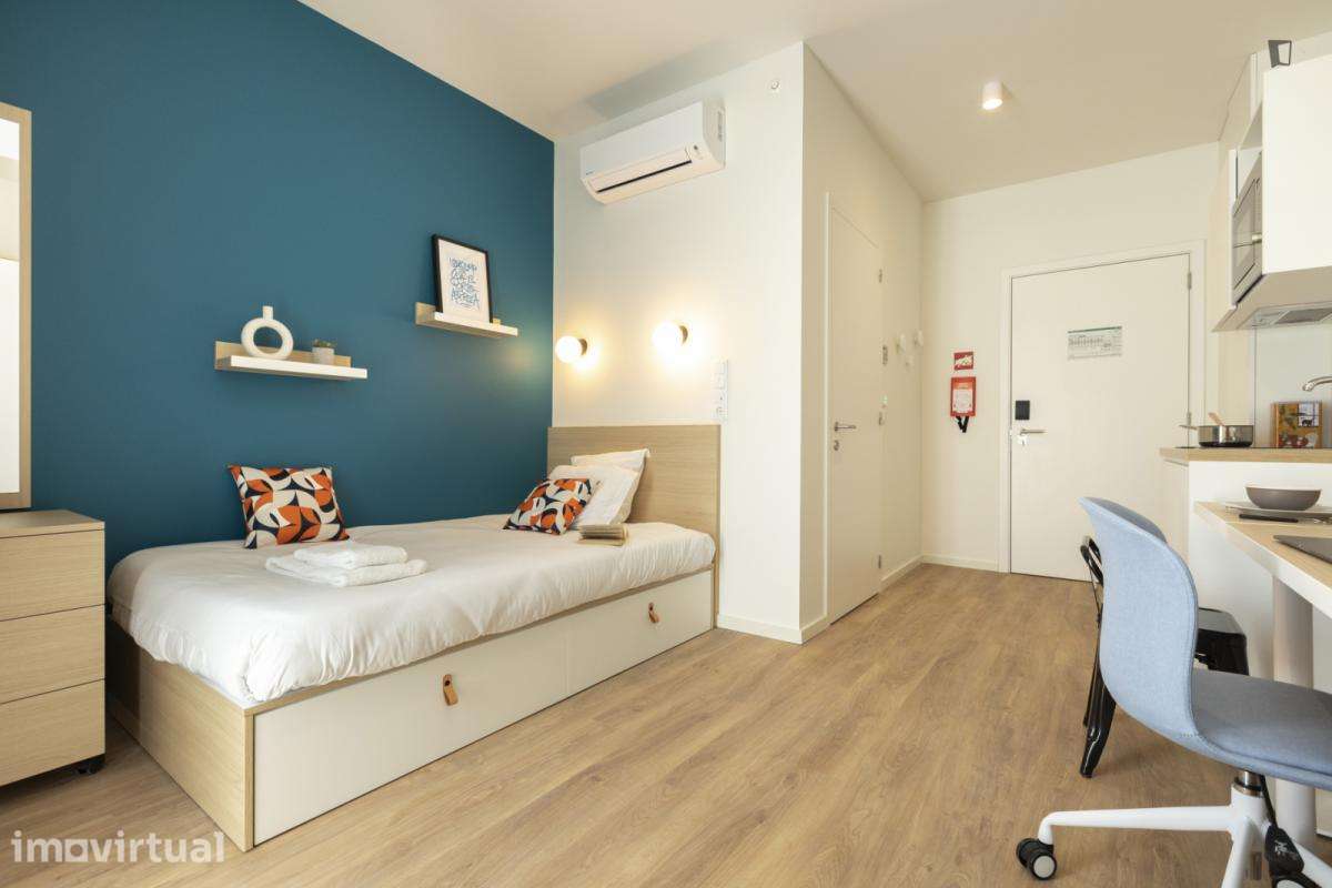 Residência com 9 quartos - localizado em Paranhos Porto - Grande imagem: 3/6