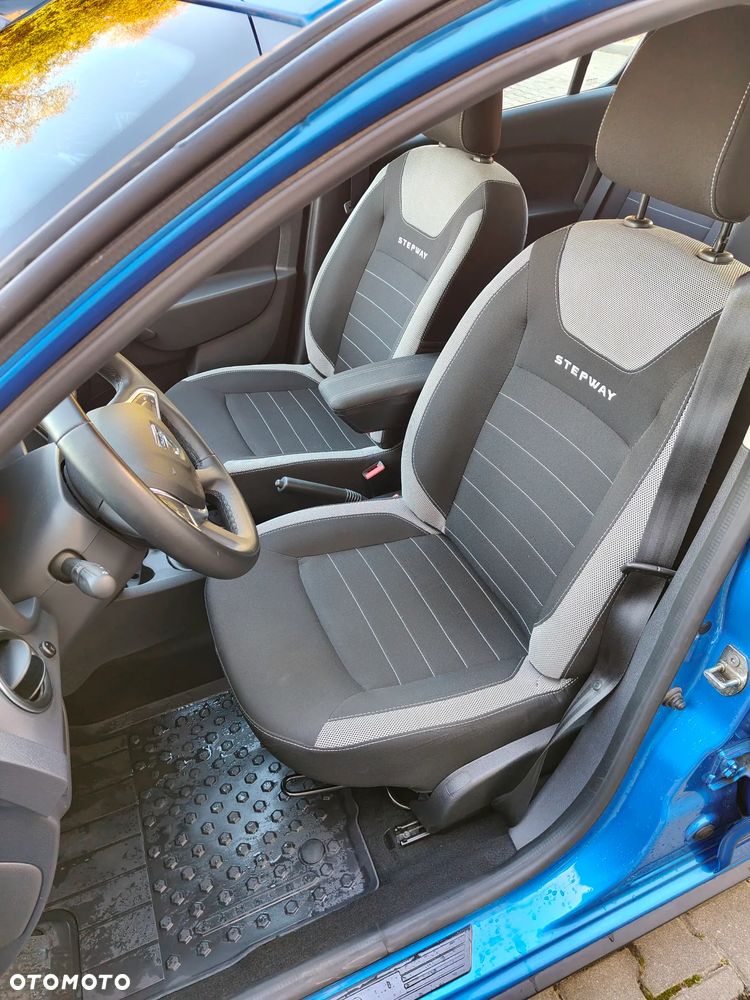 Dacia Sandero 0.9 TCe SL Celebration S&S - 16