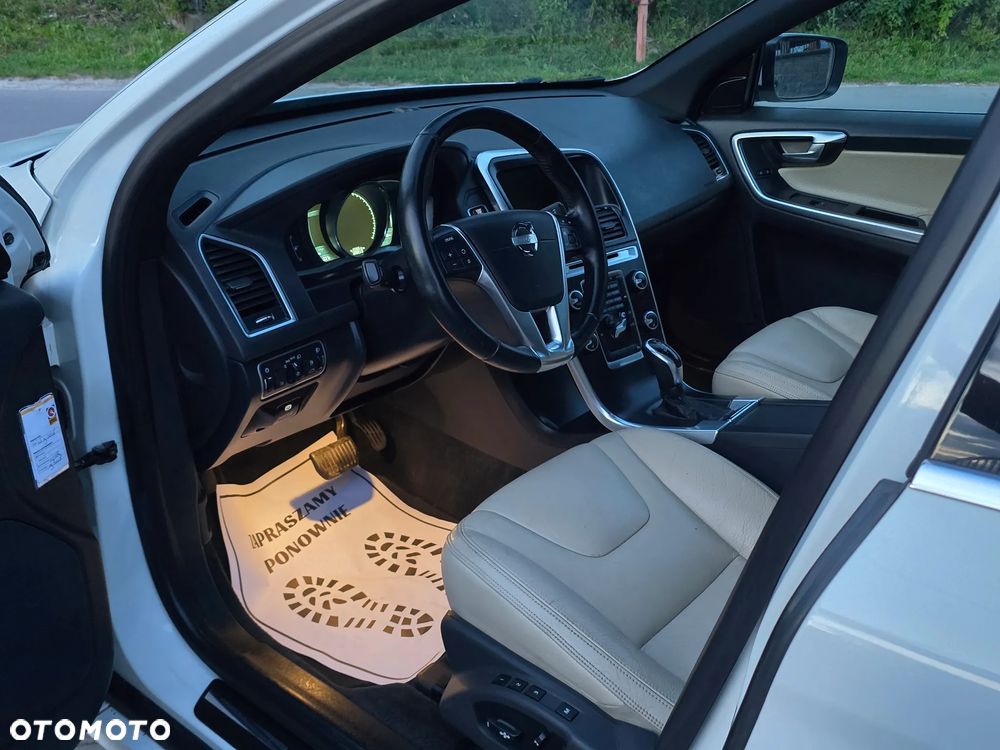 Volvo XC 60 T5 Geartronic Summum - 28
