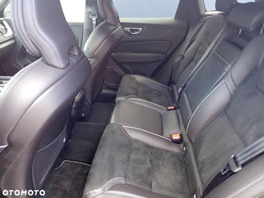 Volvo XC 60 D4 R-Design - 21