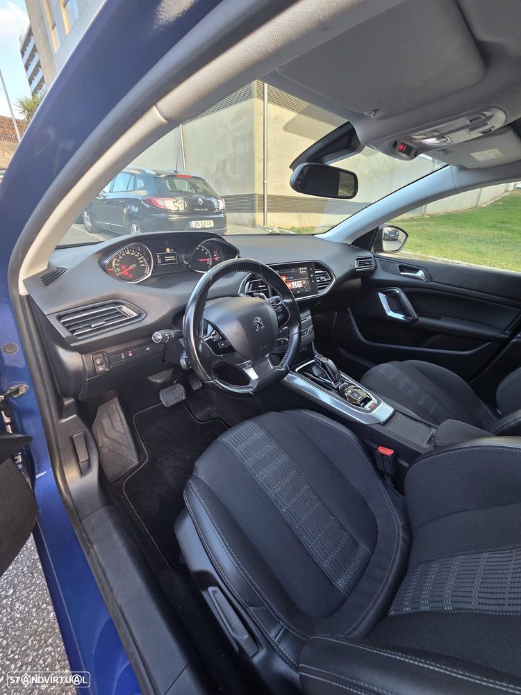 Peugeot 308 1.2 PureTech Allure EAT8 - 10