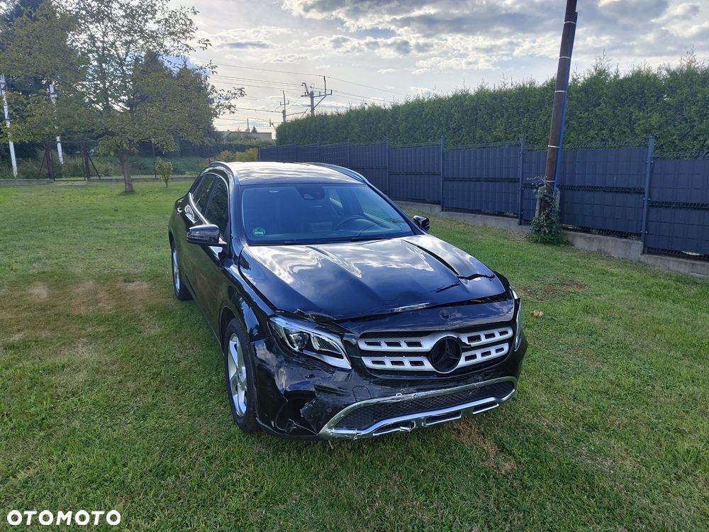 Mercedes-Benz GLA 250 7G-DCT Peak Edition - 2