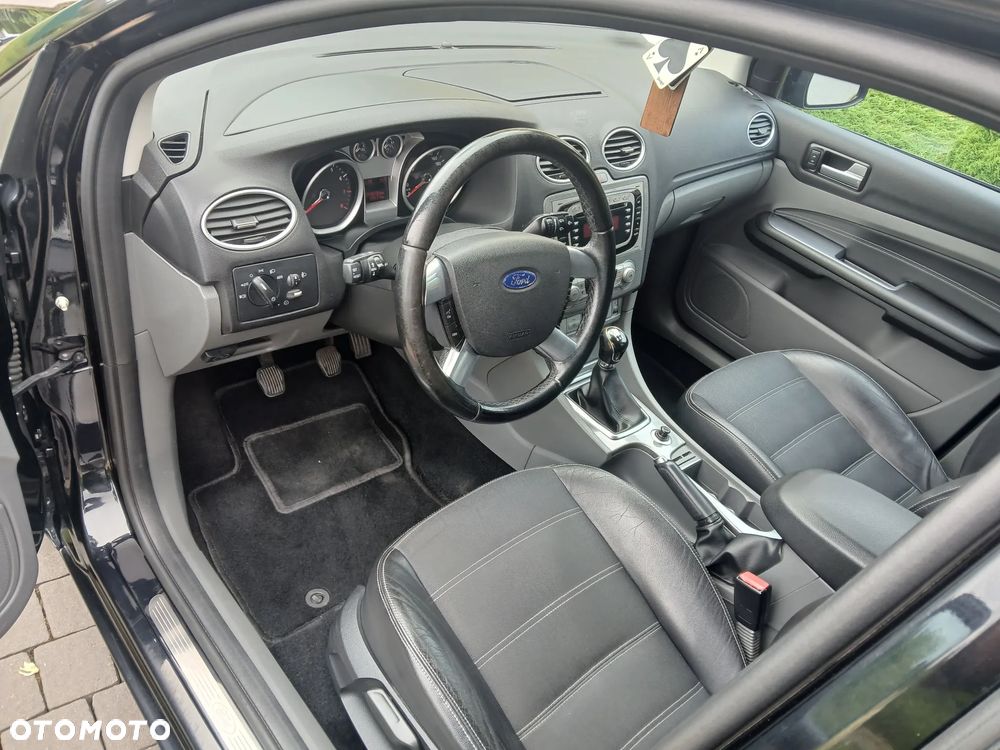 Ford Focus 1.8 FF Gold X - 30