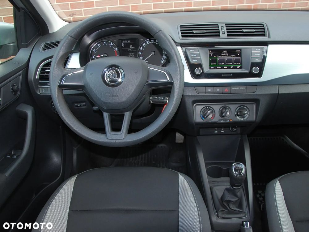 Skoda Fabia - 25