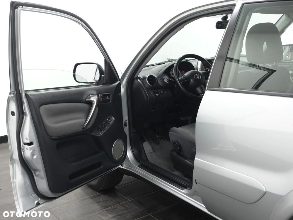 Toyota RAV4 D-4D 4x4 Edition - 17