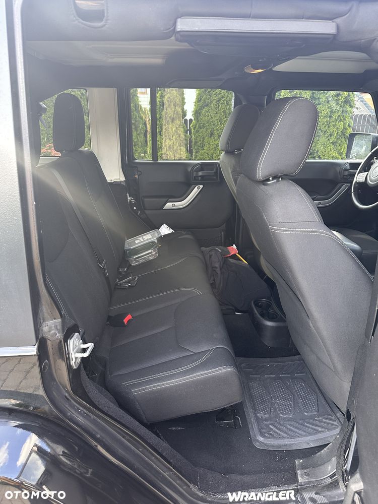Jeep Wrangler 3.6 Unlim Sahara - 22