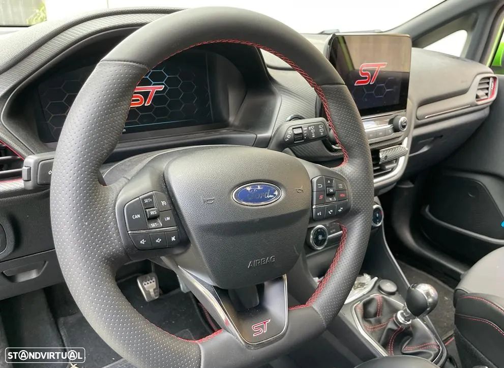 Ford Fiesta 1.5 EcoBoost ST High - 19