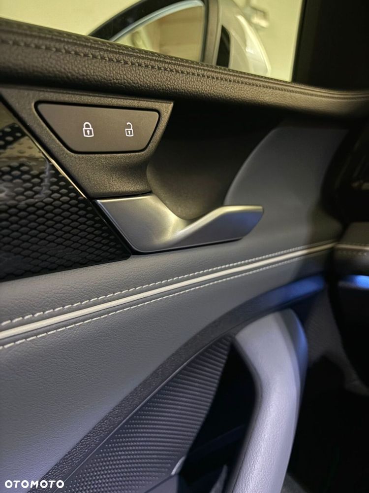 Volkswagen Passat Variant 2.0 TDI EVO Business DSG - 12