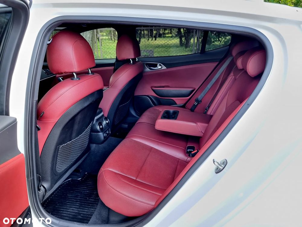 Kia Stinger 3.3 T-GDI V6 GT AWD - 15