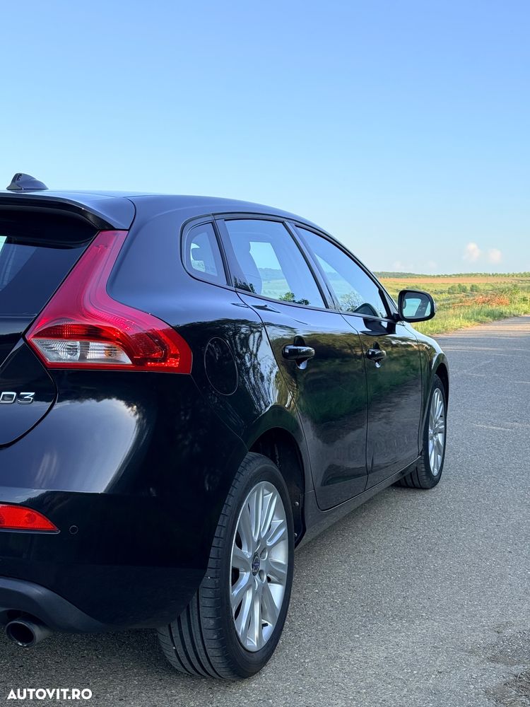 Volvo V40 D3 Geartronic Summum - 9