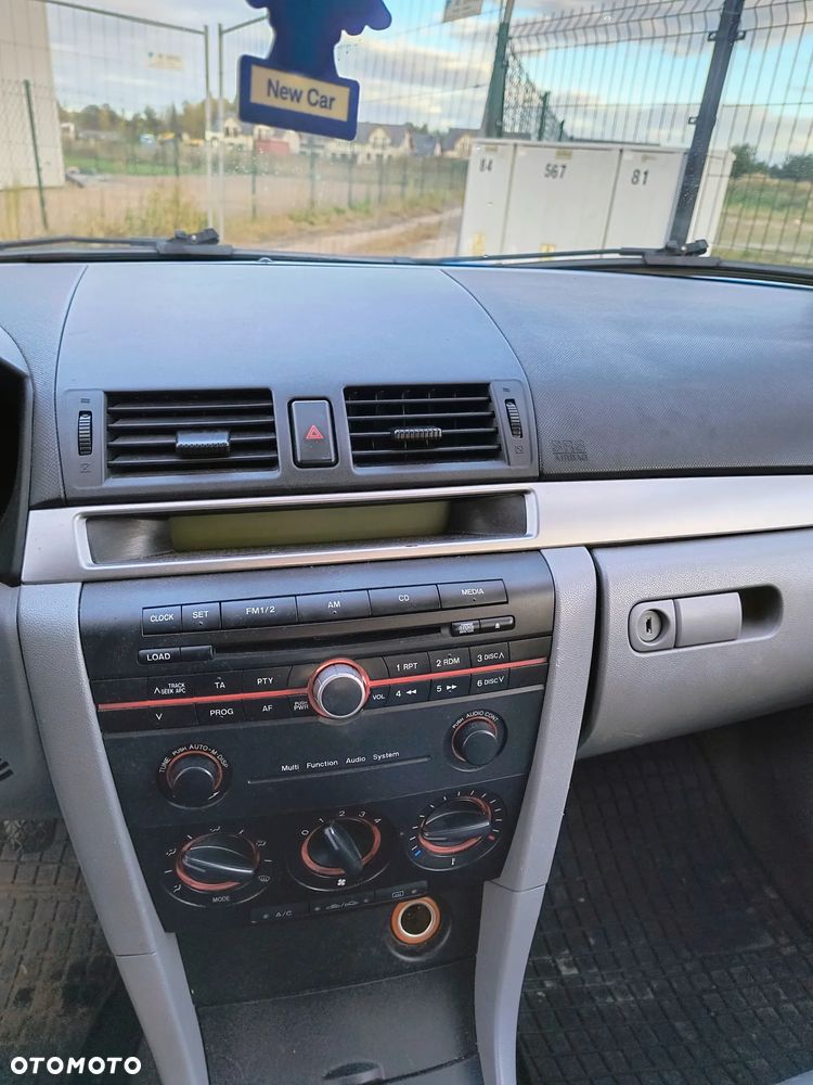 Mazda 3 2005 photo 3