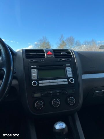 Volkswagen Golf - 14