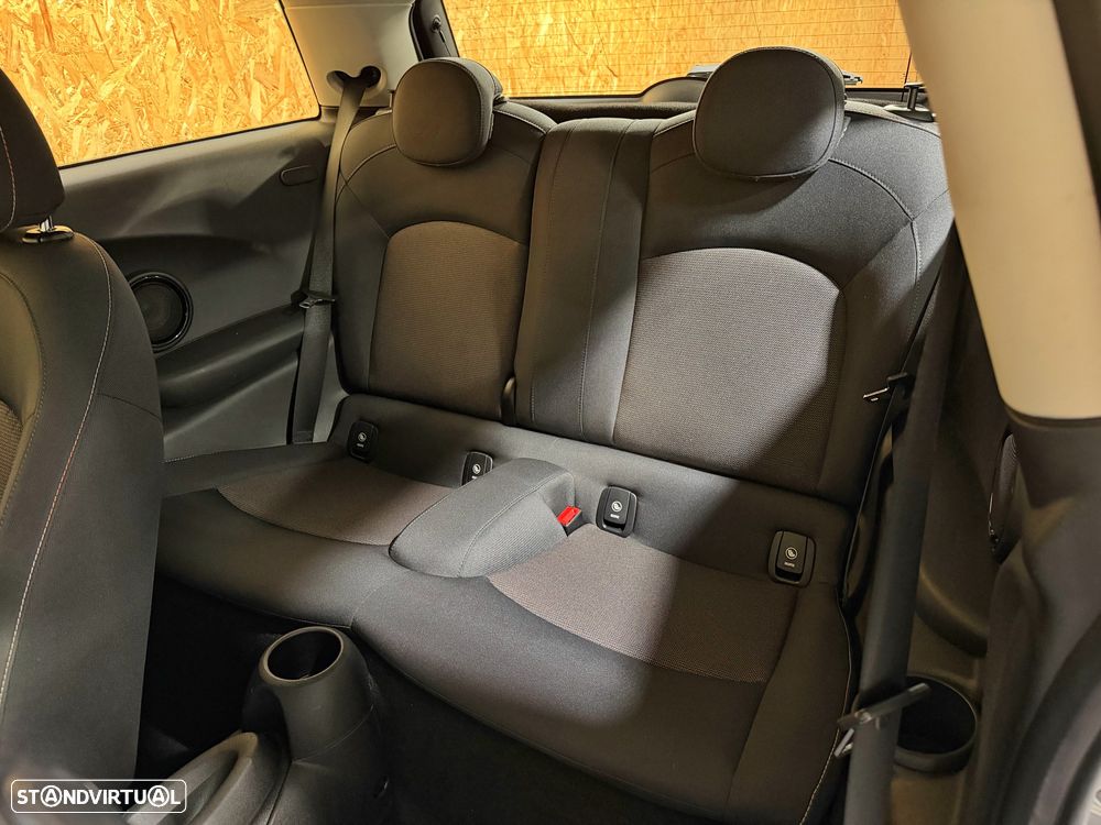 MINI 3 Portas One D - 20