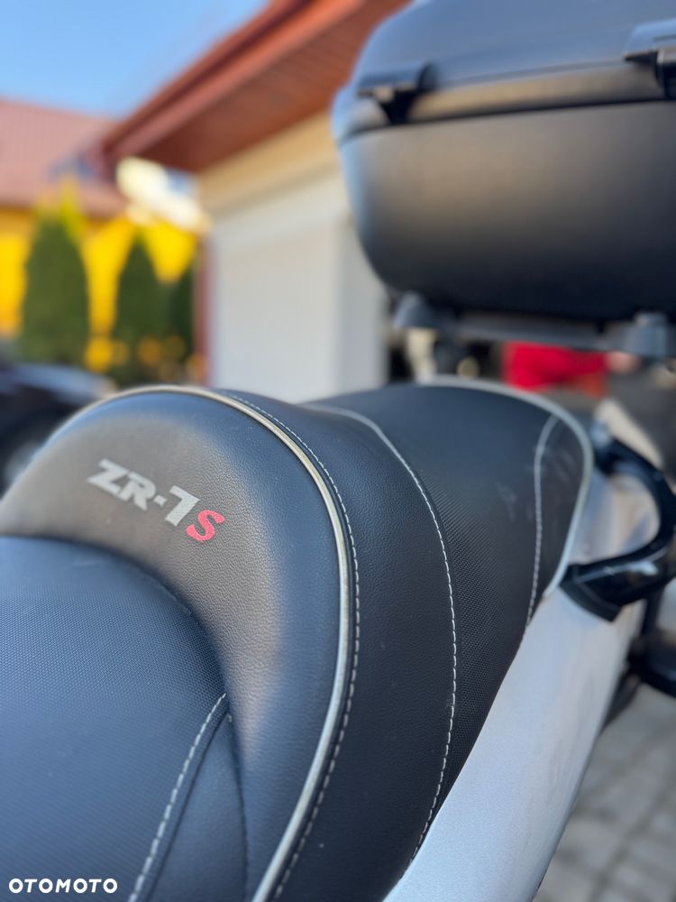 Kawasaki ZR - 8