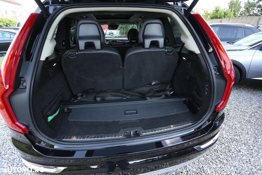 Volvo XC 90 D5 AWD Geartronic Inscription - 32
