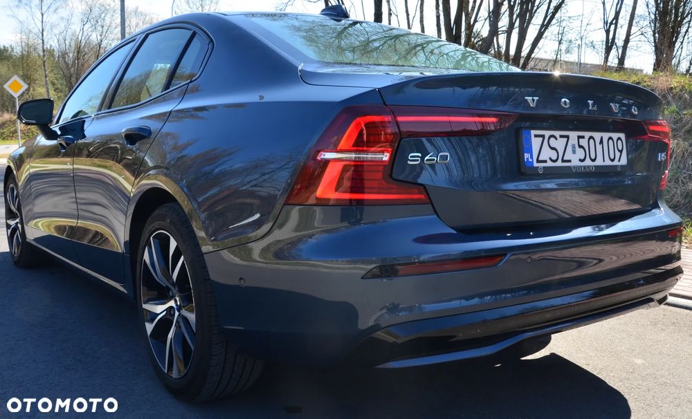 Volvo S60 B5 B R-Design - 7