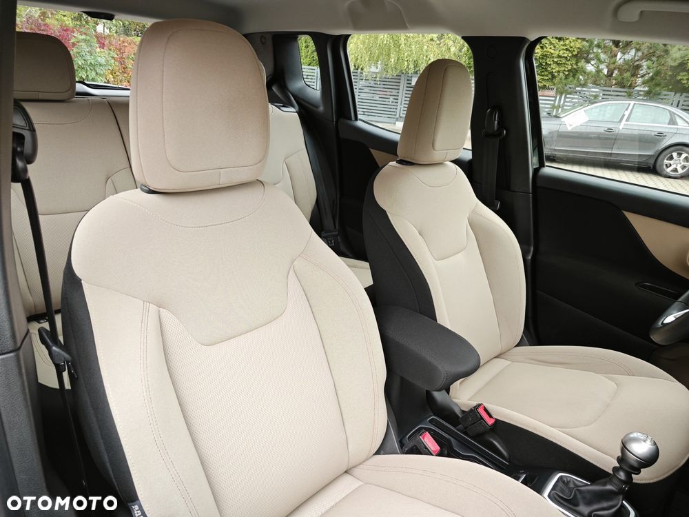 Jeep Renegade - 19