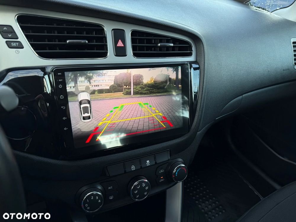 Kia Ceed 1.6 GDI Edition 7 - 8