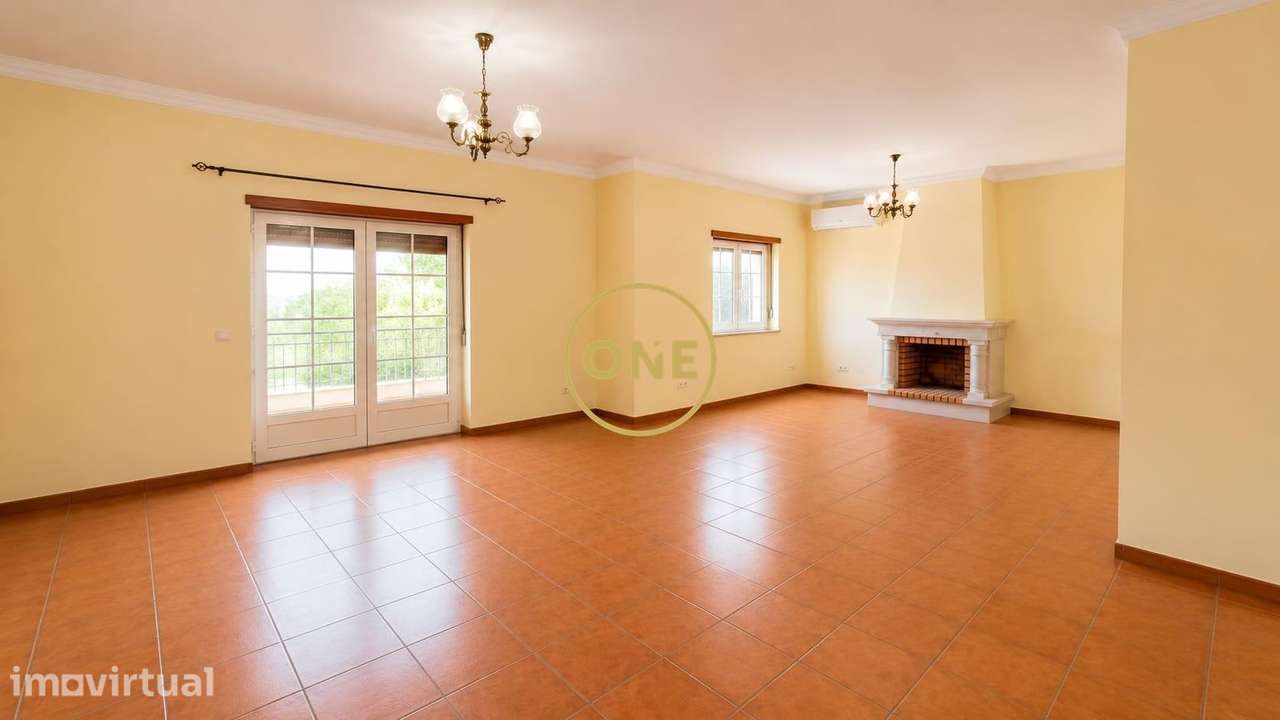 Excelente Moradia T5 na Golegã – Conforto, Espaço e Eficiência Energét - Grande imagem: 5/48