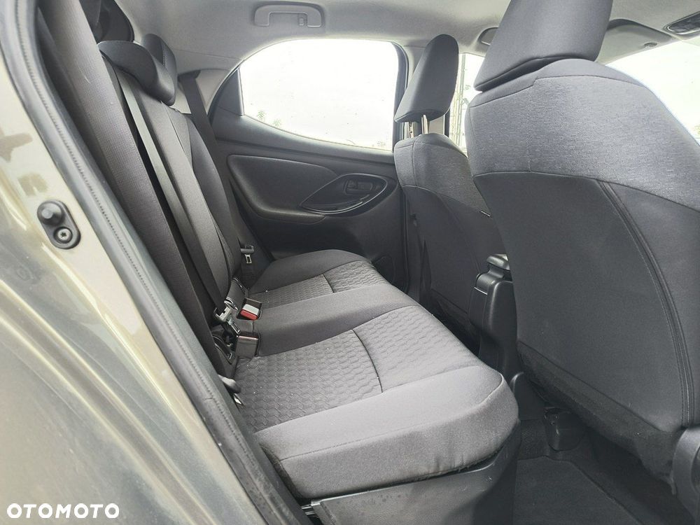 Toyota Yaris - 12
