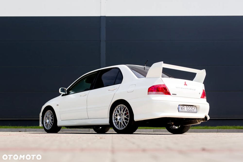 Mitsubishi Lancer Evolution IX - 17