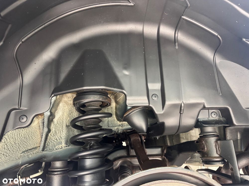 Subaru Outback Legacy 2.5RC NAV - 26