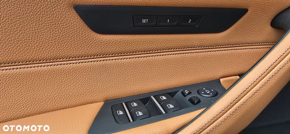 BMW Seria 5 518d Luxury Line sport - 32