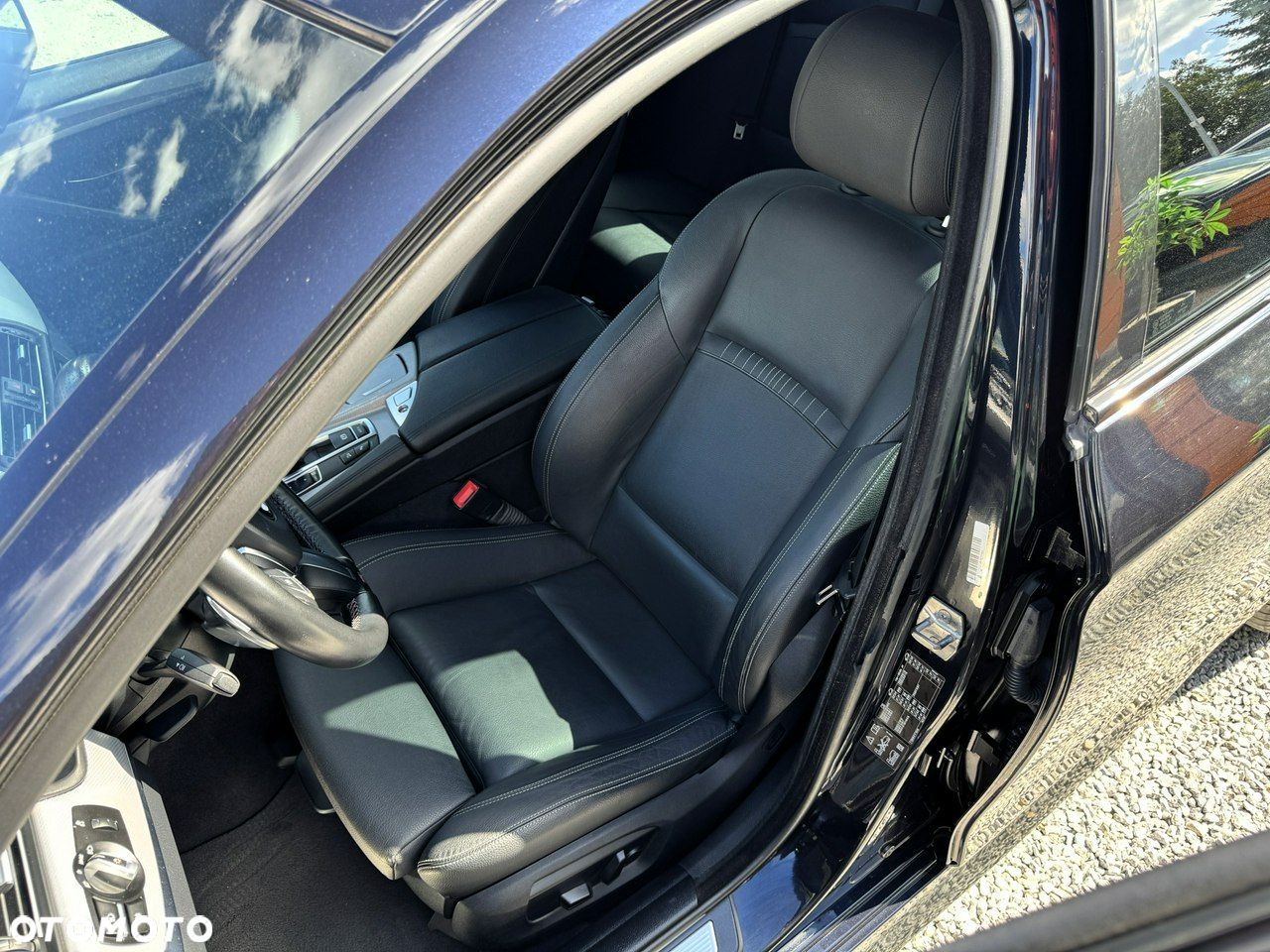 BMW Seria 5 525d xDrive - 10