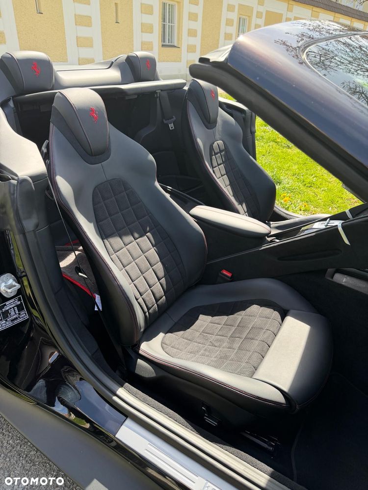 Ferrari Roma Spider - 11