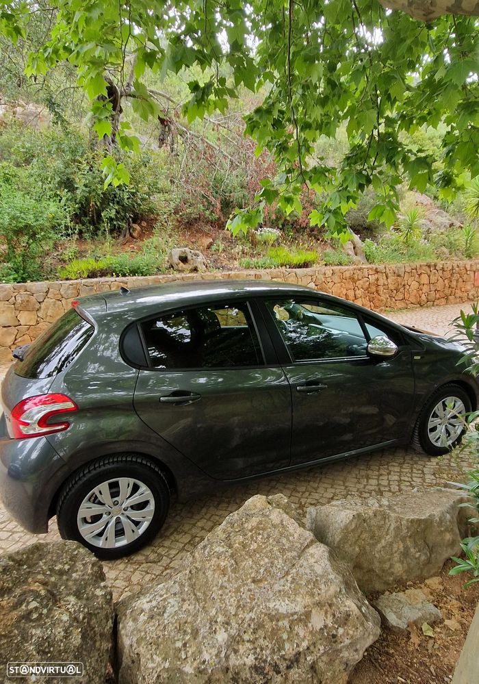 Peugeot 208 PureTech 82 Style - 6