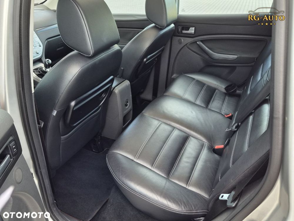 Ford Kuga - 35