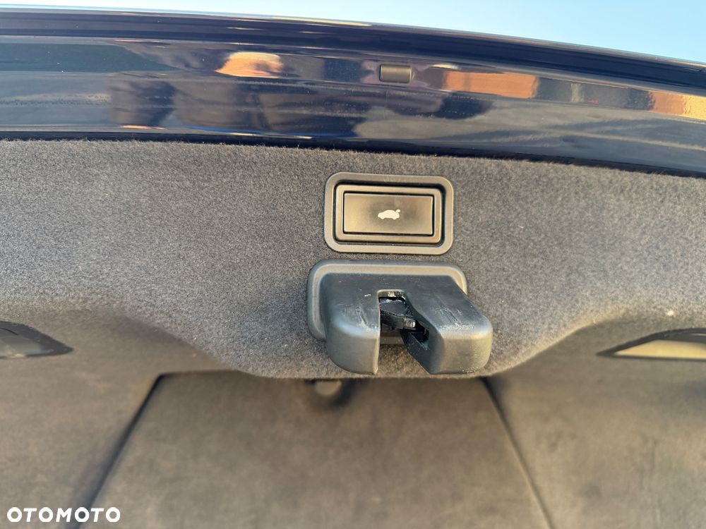 Audi A8 4.2 TDI Quattro - 29