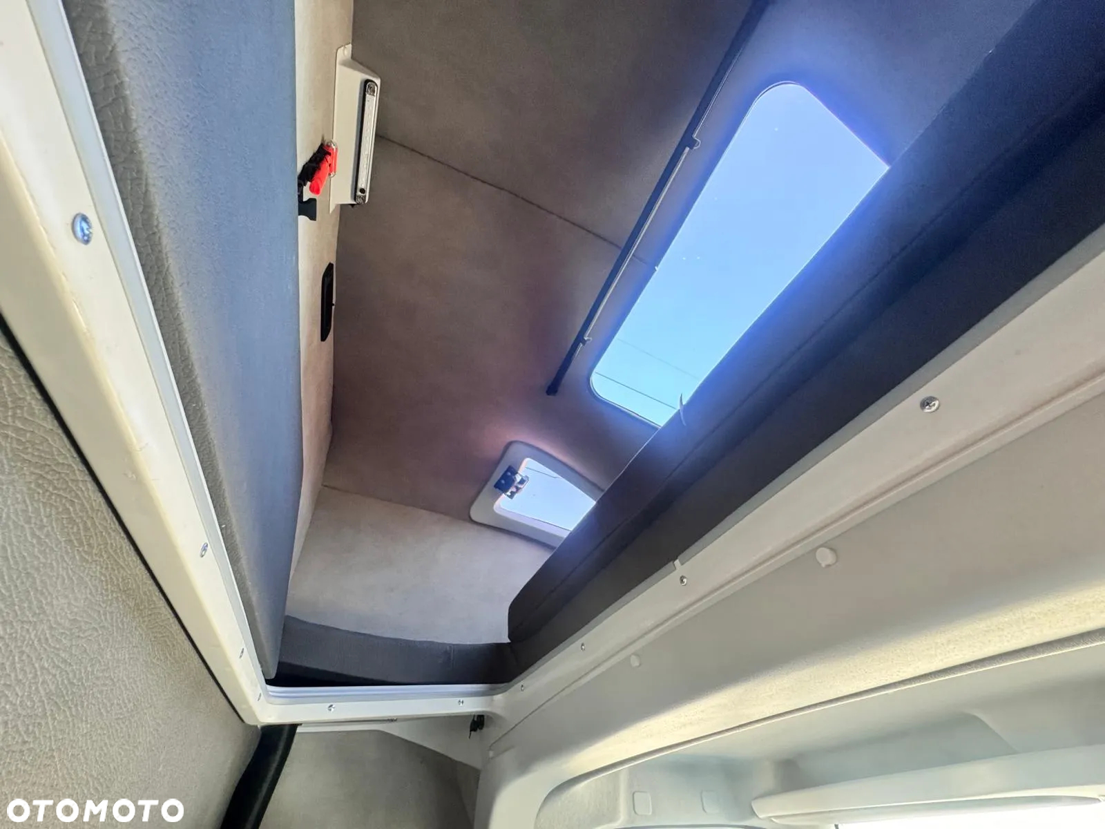 Iveco Daily 70C21HA8/P Plandeka z Windą - 10