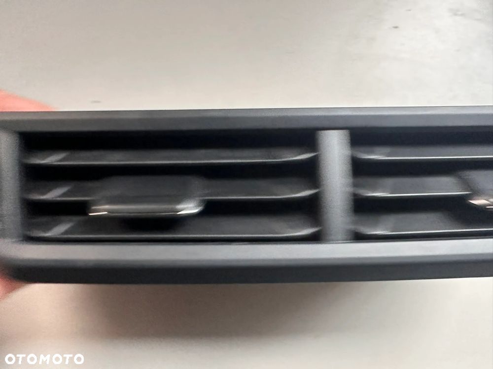 Kratka nawiewu konsoli VW Polo VI 2G 2G0819728G - 3
