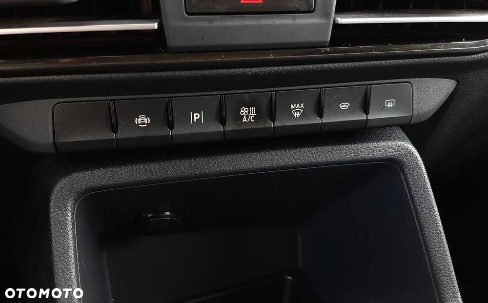 Ford Tourneo Connect 2.0 EcoBlue Titanium - 26